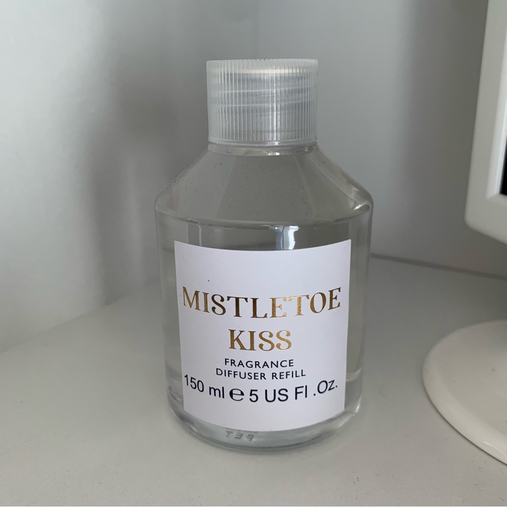 Primark | mistletoe kiss diffuser fragrance